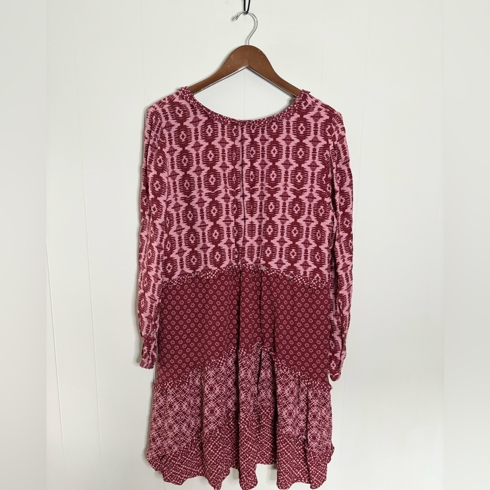 By Anthropolgie tiered v neck mini dress long sleeve size L red/pink - Picture 3 of 4